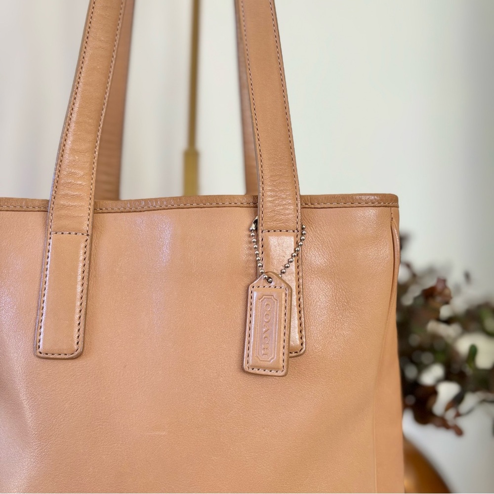 Vintage Coach Hamptons Lunch Tote - Picture 3 of 12